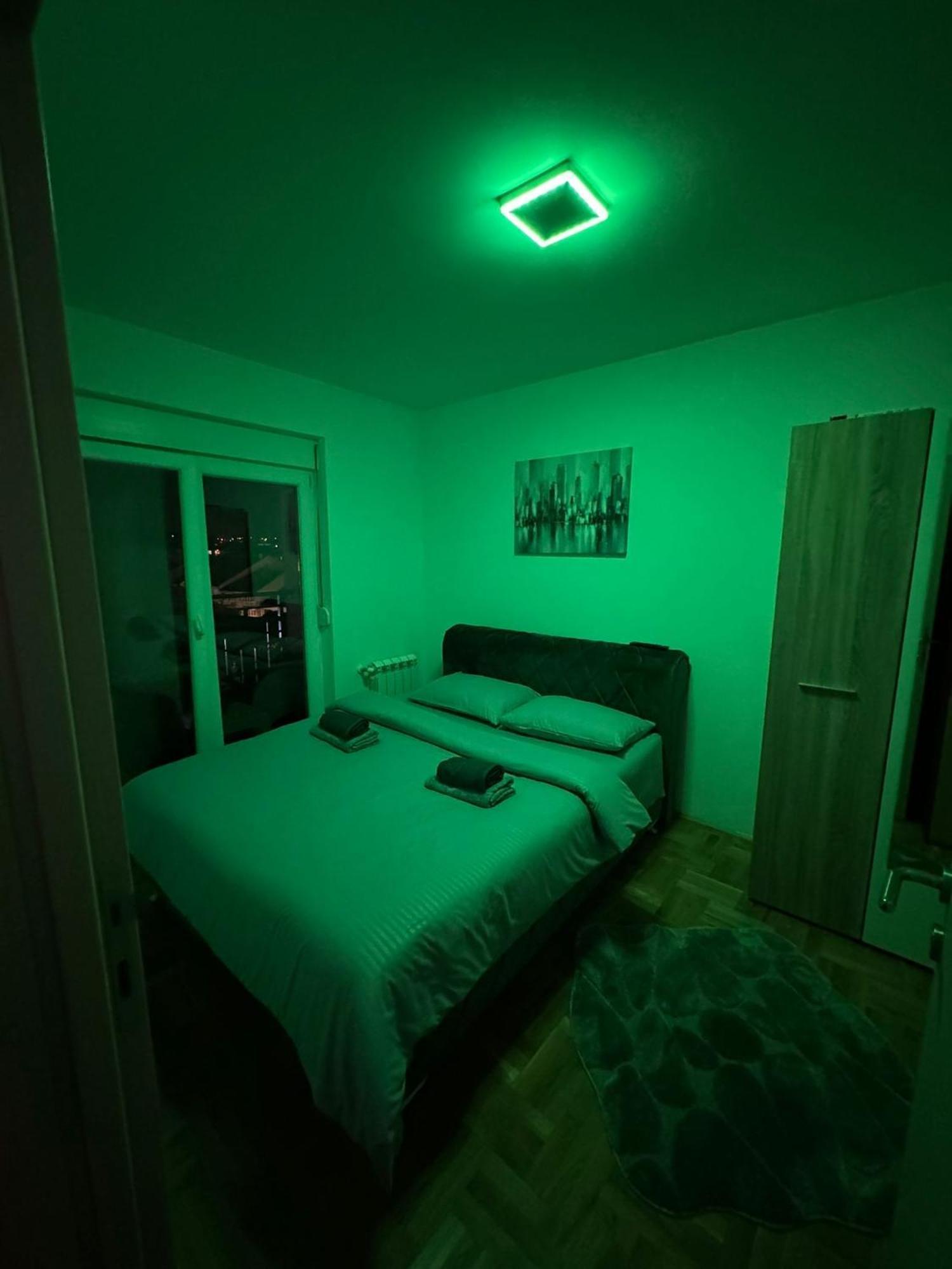 Apartamento Stan Na Dan Aurora Požarevac Exterior foto