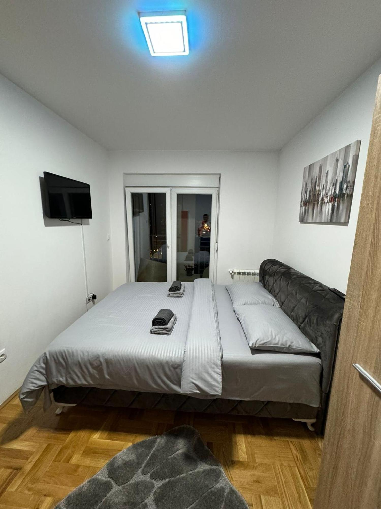 Apartamento Stan Na Dan Aurora Požarevac Exterior foto