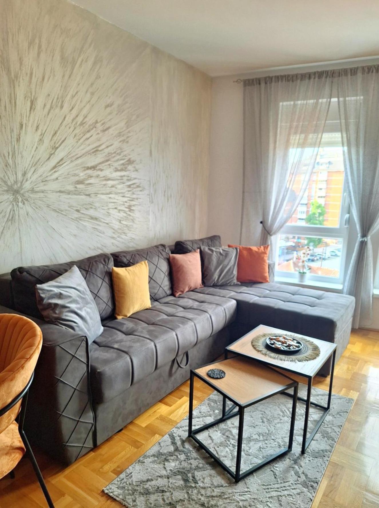 Apartamento Stan Na Dan Aurora Požarevac Exterior foto